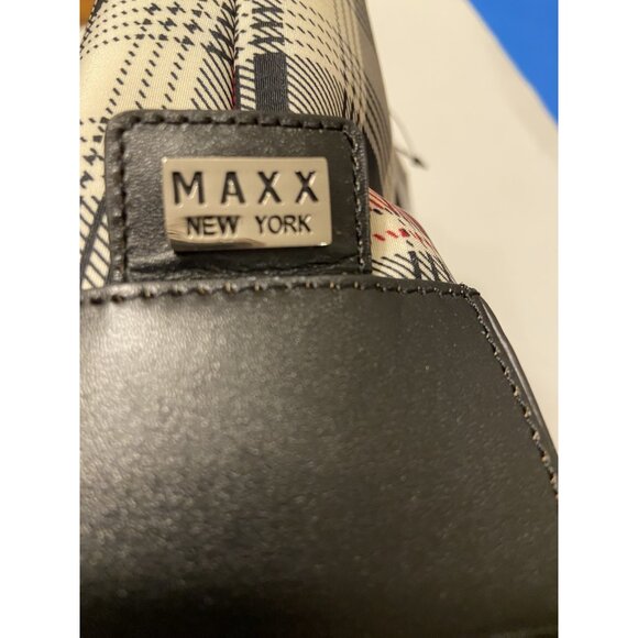 Handbag With Red Interior,Black Trim Maxx New York Plaid NWT 12" L X 8" H X 3" D - Picture 13 of 16